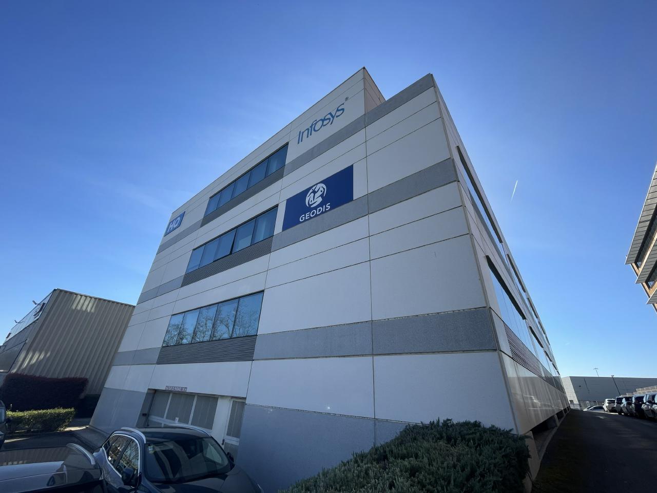 Bureau Blagnac 820m² Location bureau Blagnac Haute-Garonne OLBUR2314533 1